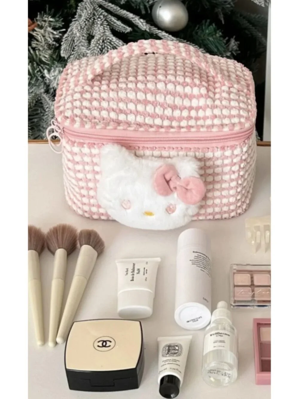 Hello Kitty Pink Checkered Makeup Bag – Cute Travel Cosmetic Organizer